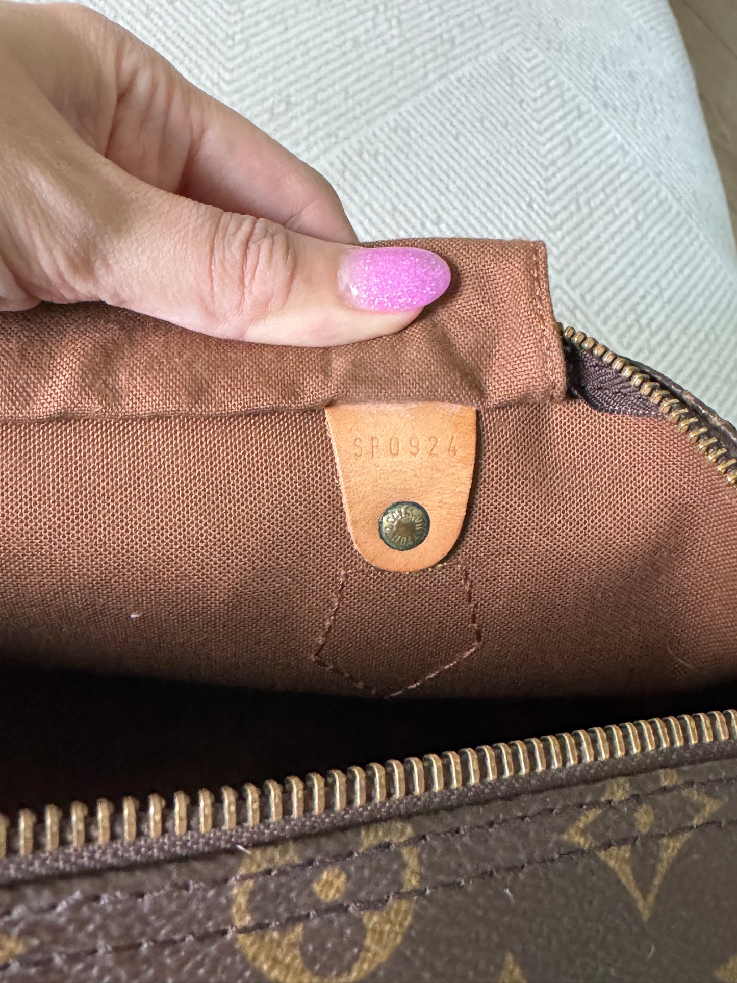 Louis Vuitton Speedy 35